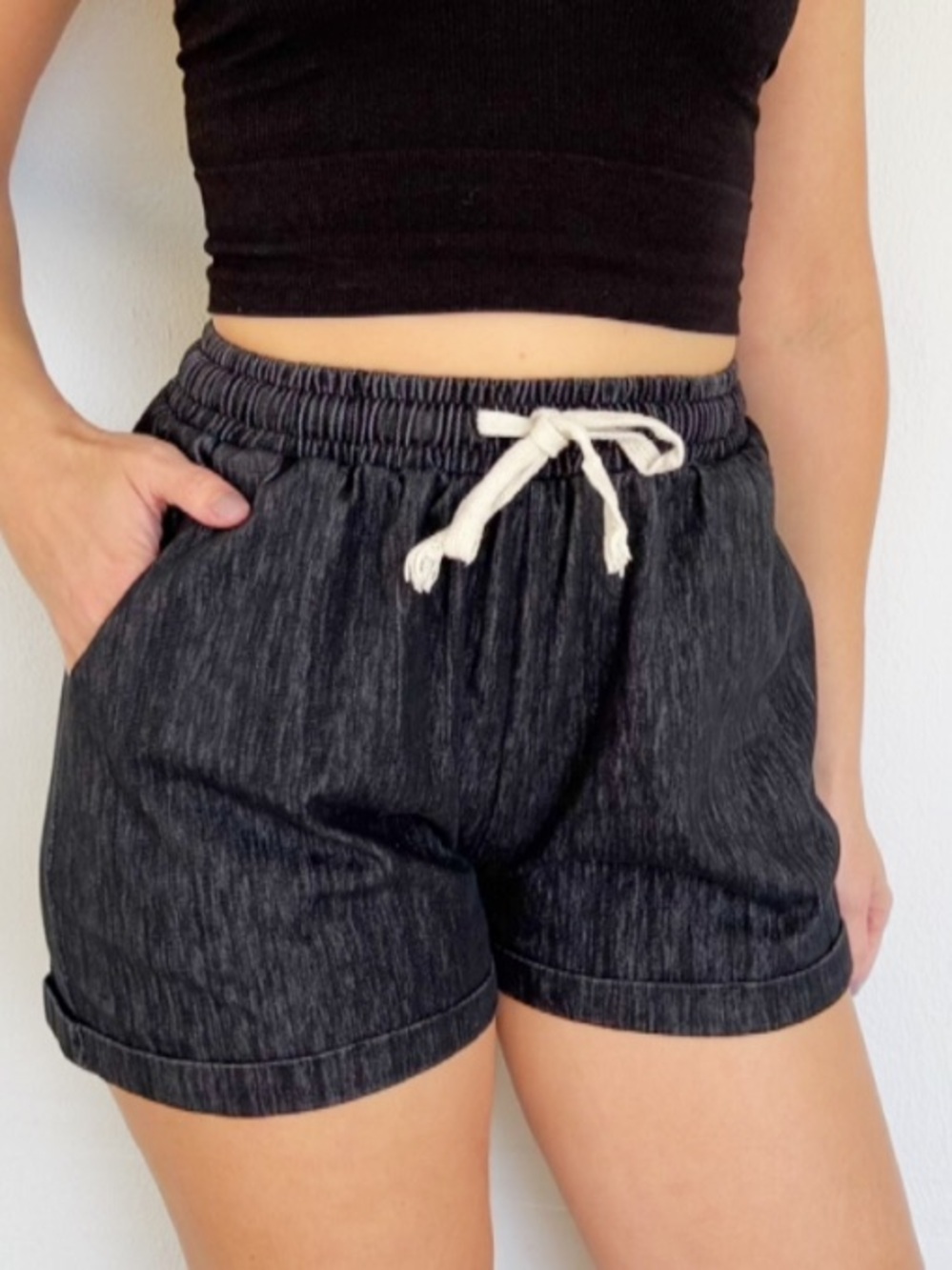 Dark gray linen blend elastic drawstring waist cuffed hem shorts size medium